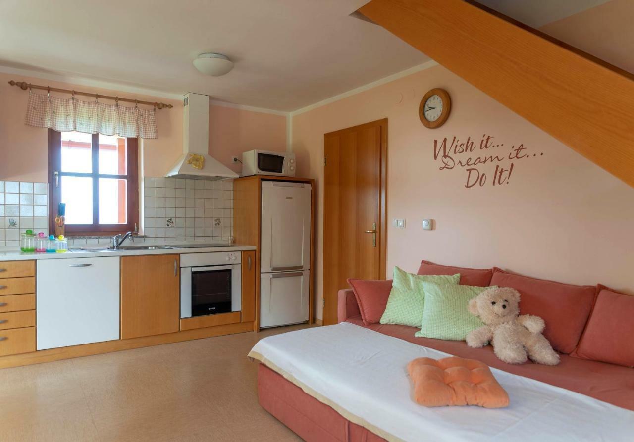 Planinca -Hisa Z Razgledom Apartamento Smarje pri Jelsah Exterior foto