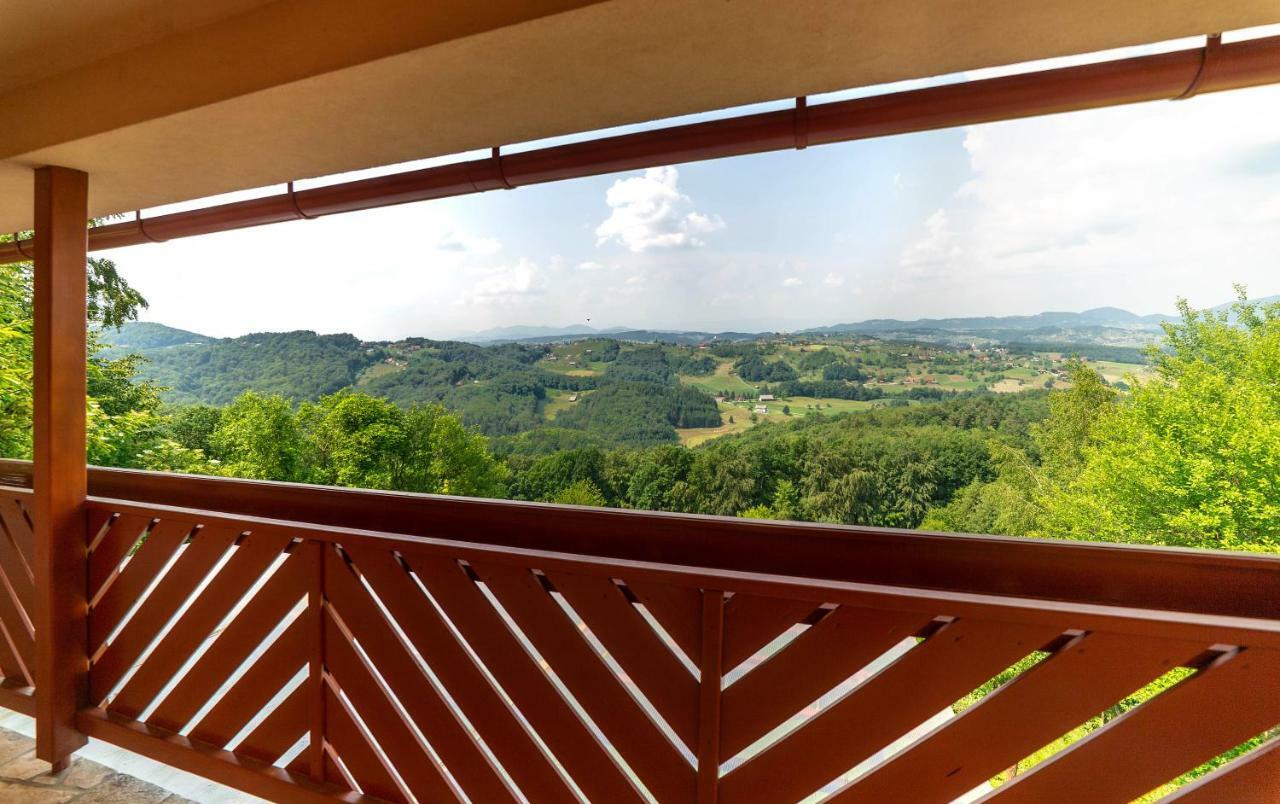 Planinca -Hisa Z Razgledom Apartamento Smarje pri Jelsah Exterior foto