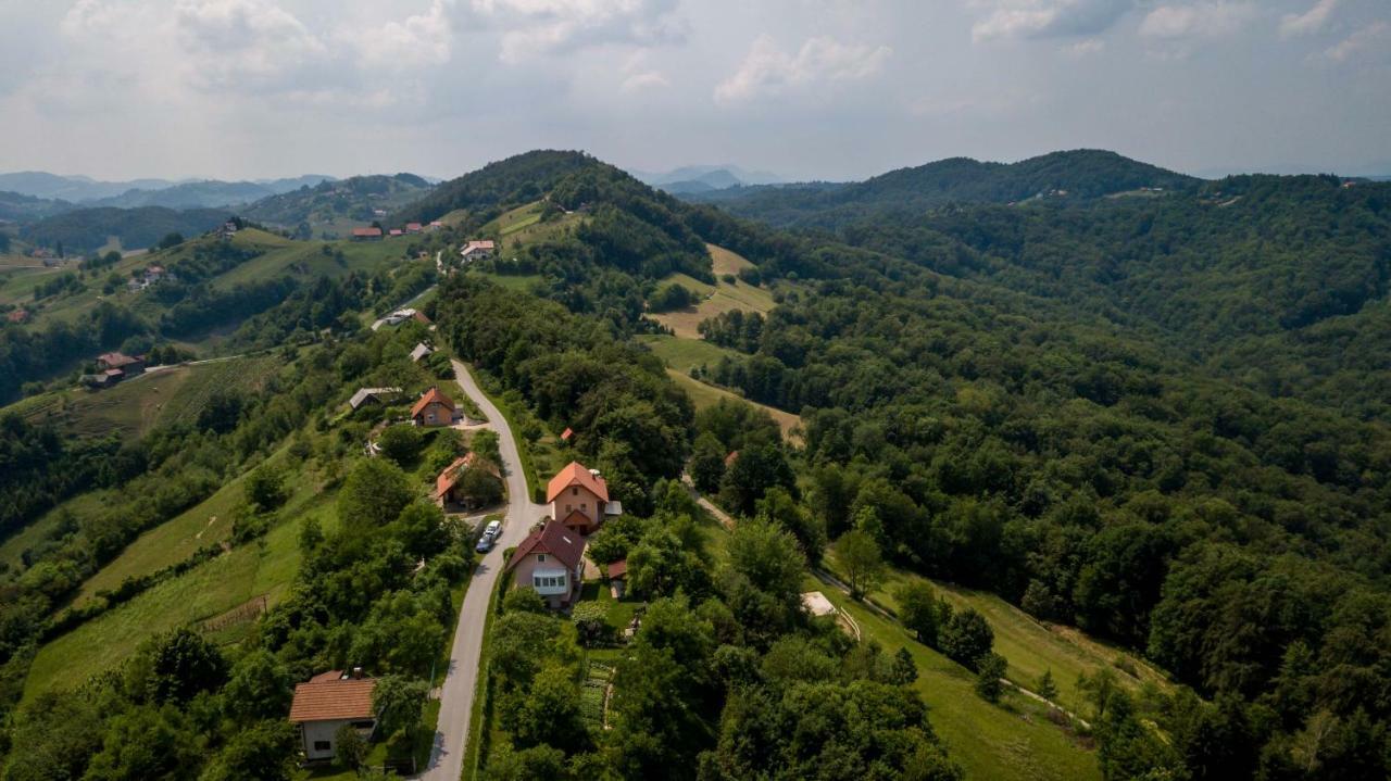 Planinca -Hisa Z Razgledom Apartamento Smarje pri Jelsah Exterior foto